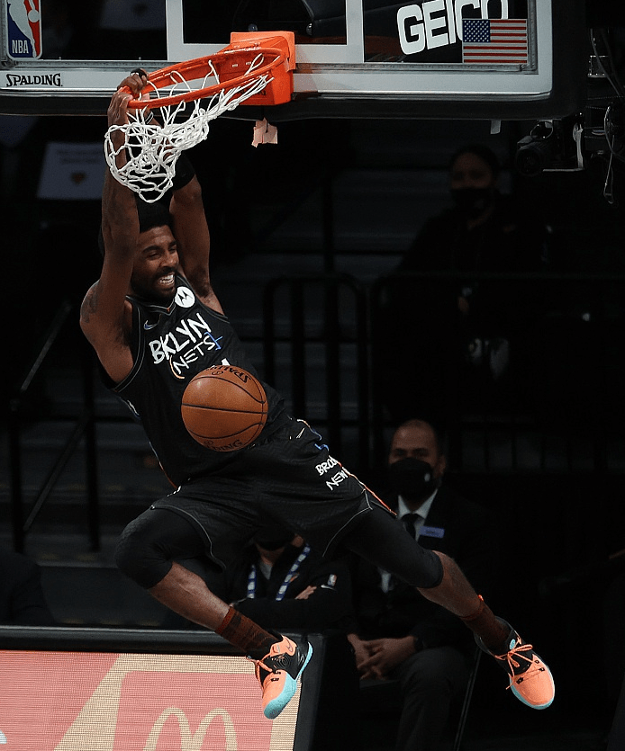 英雄联盟明星选手受伤退赛，引发热议的简单介绍