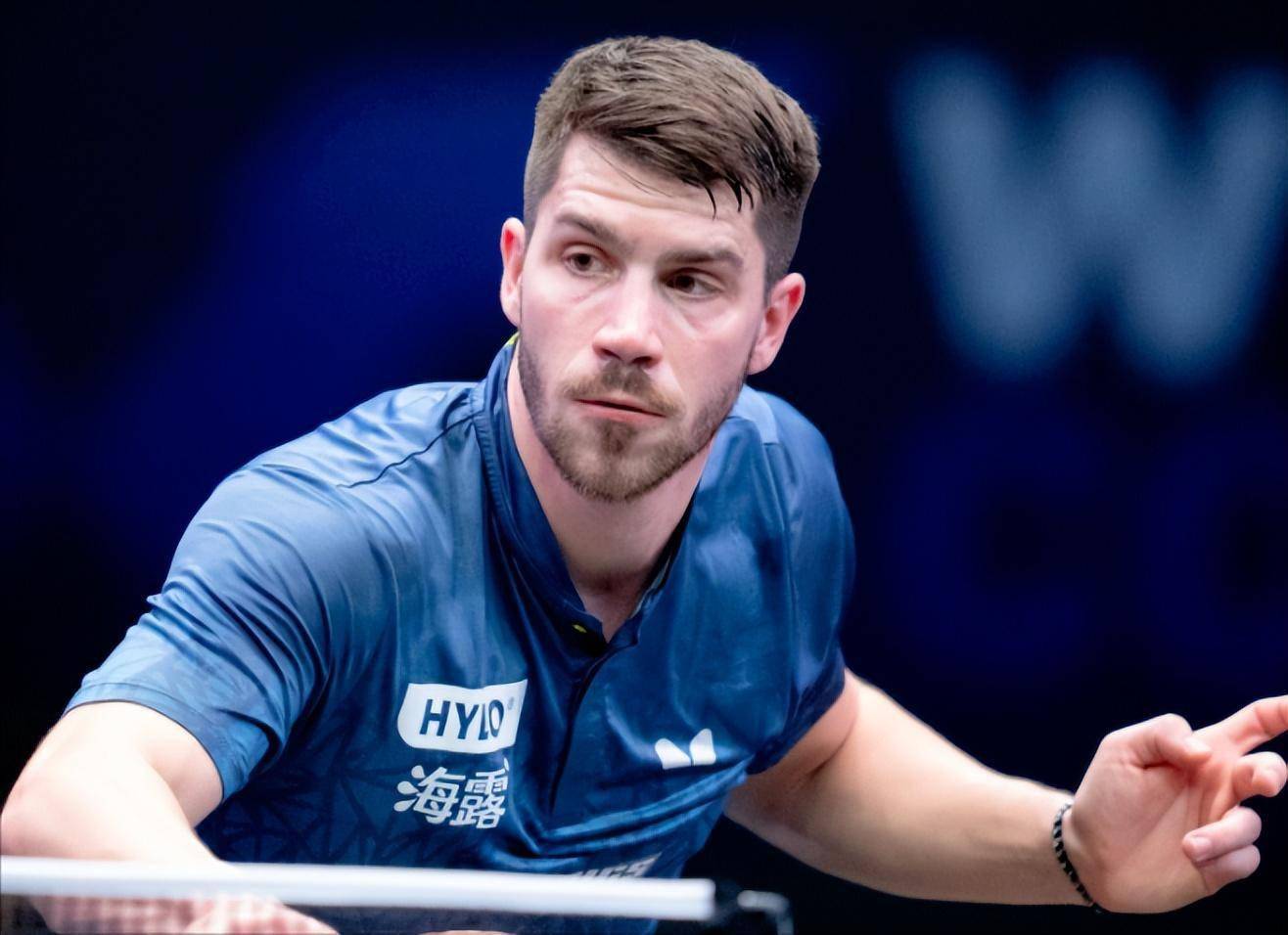 CS2选手爆冷获胜，专家预测失准