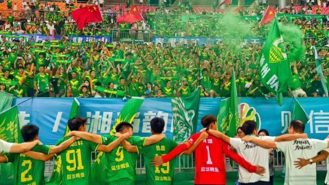 场面火爆！滚球预测观众席沸腾不已