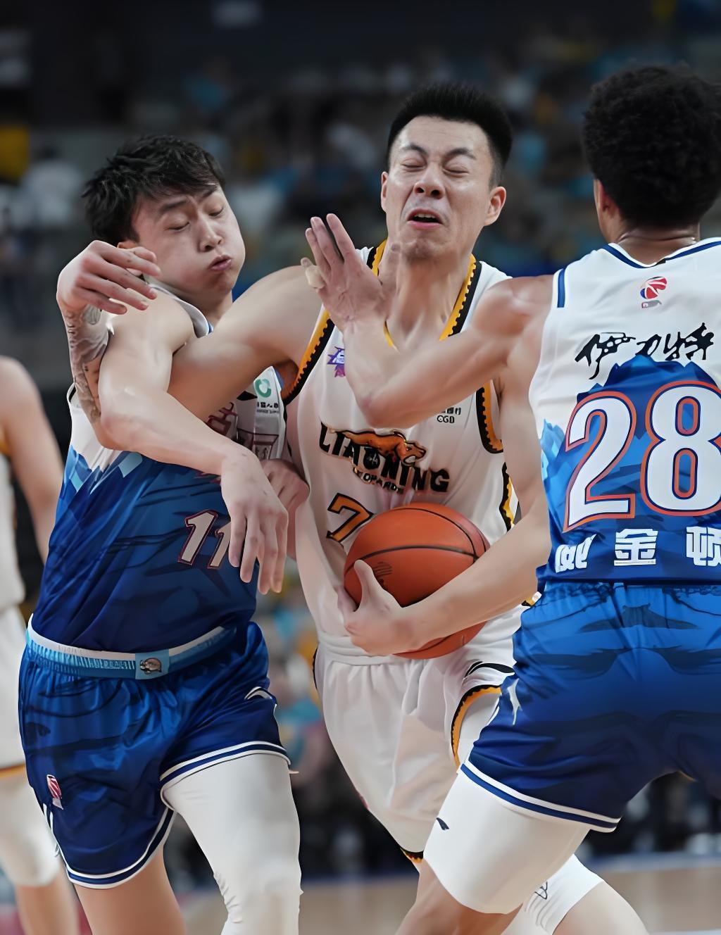 技术流与激情碰撞，CBA决赛再创新高