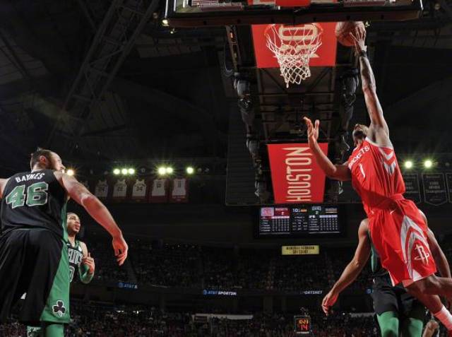 焦点大战：冰球上演巅峰碰撞的简单介绍